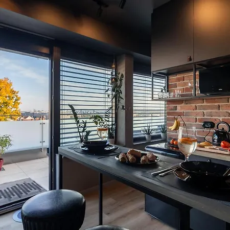 Sky Roof Hotel apartamentowy 4*