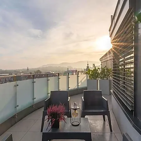 Sky Roof Appart hôtel 4*