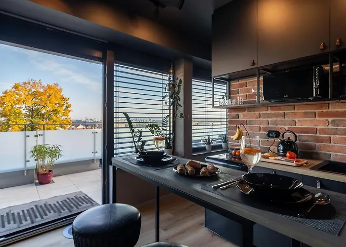 Sky Roof Aparthotel 4*